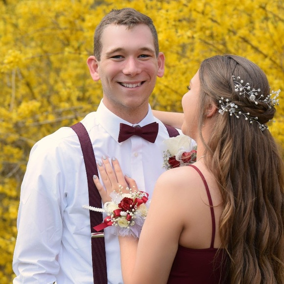 Meet your Posher, Tori - Picture 1 of 1